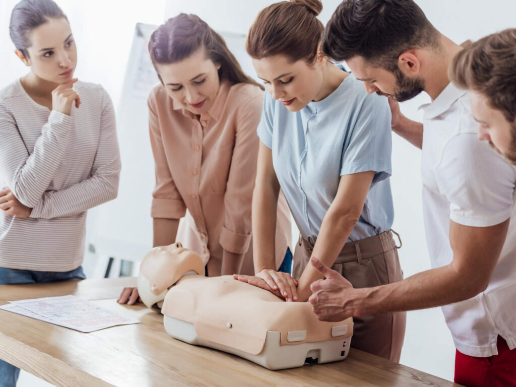 First aid training 1200x900 19
